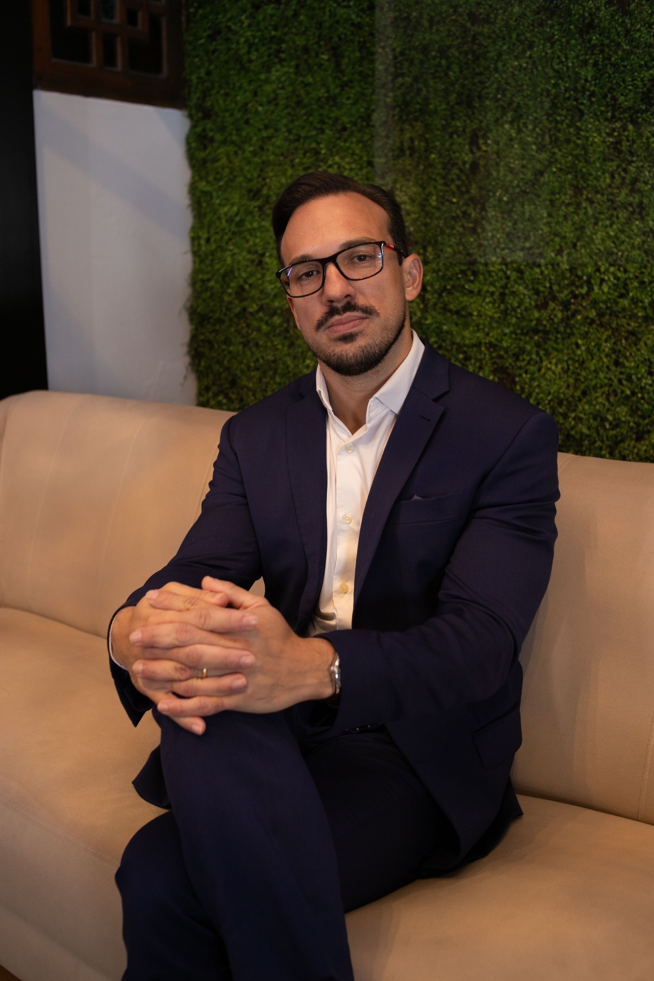 Dr. Iatagan Josino — retrato profissional